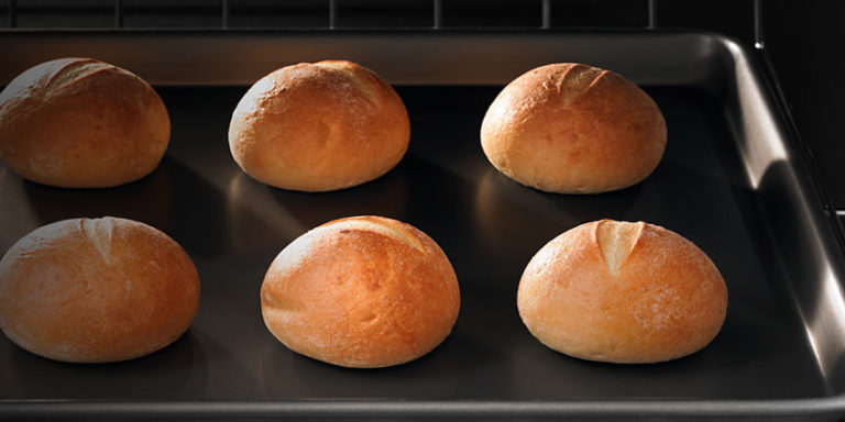 buns in oven